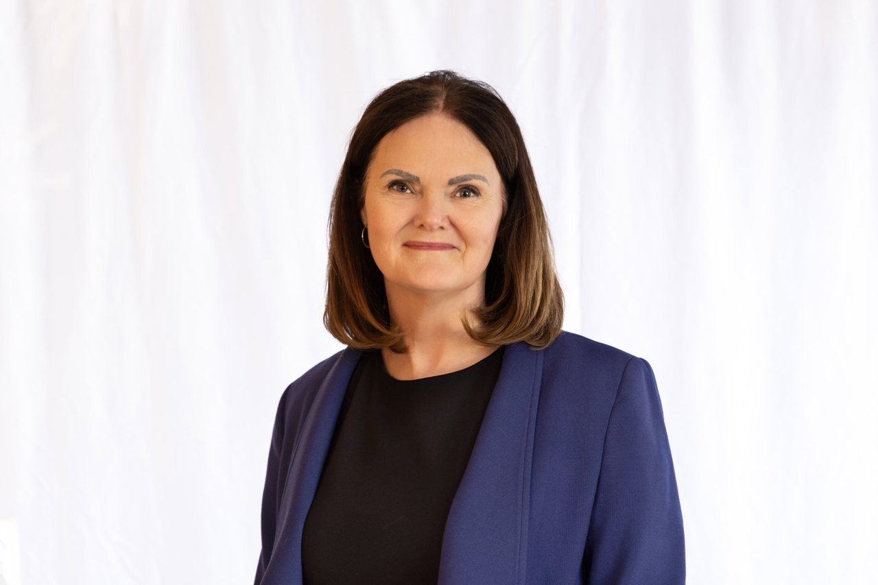 Susan Henderson St Charles, IL Real Estate Agent Headshot
