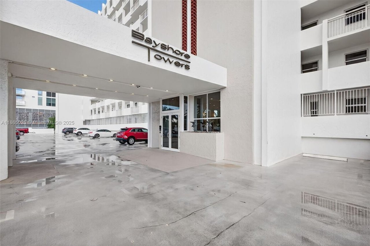 511 Bayshore Dr #1005