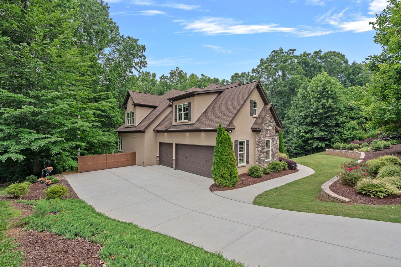117 Walking Horse Trail