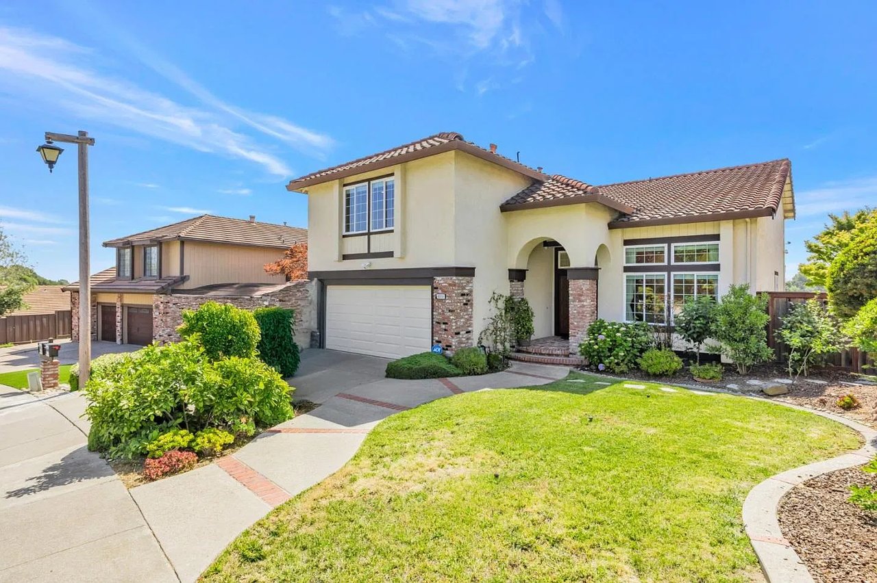 6318 Boone Dr