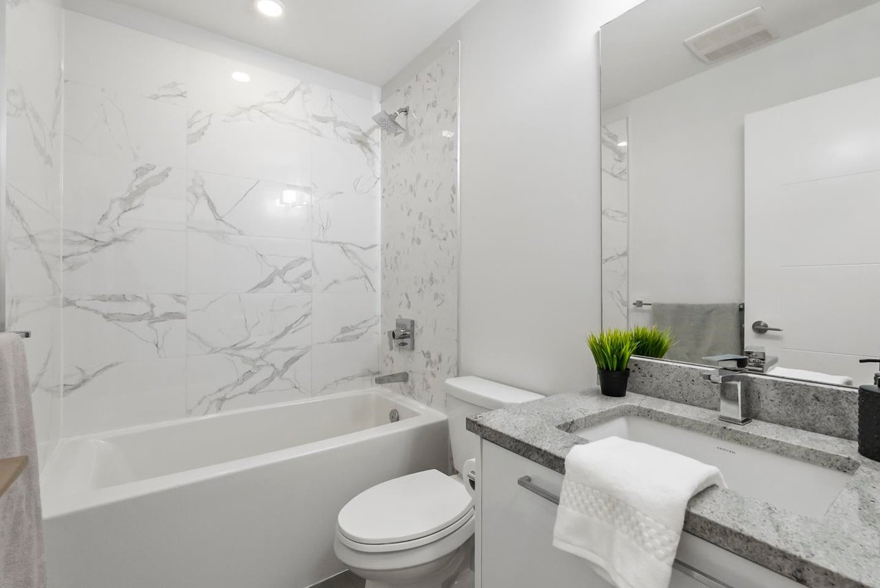 313-20686 Eastleigh Crescent