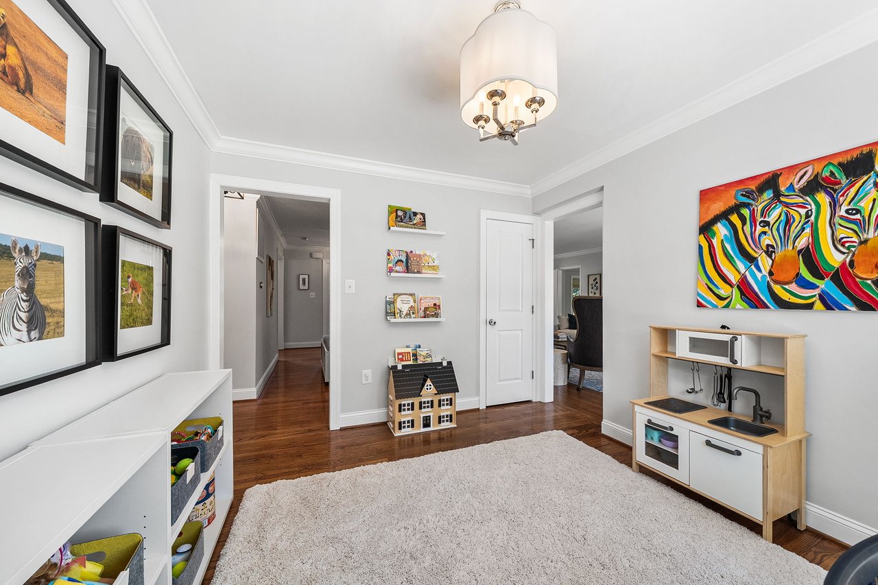 1138 Cameron Rd