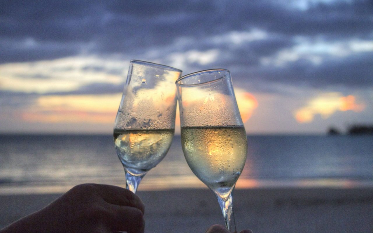 Top 10 Charleston Restaurants To Dine With Your Valentine