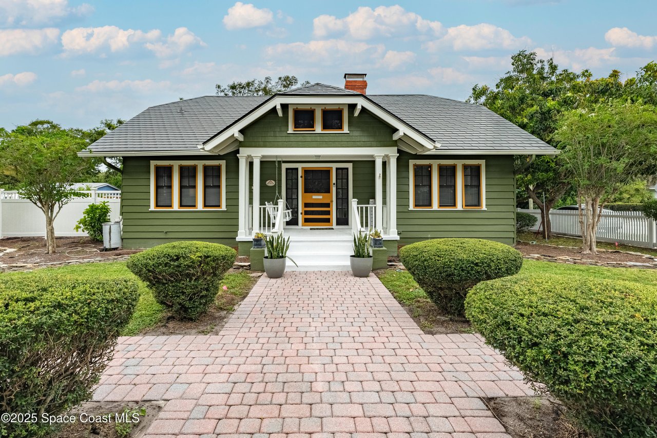 1296 Highland Ave