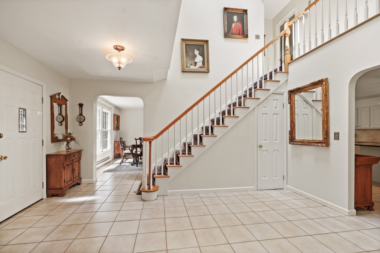 9 Upland Court