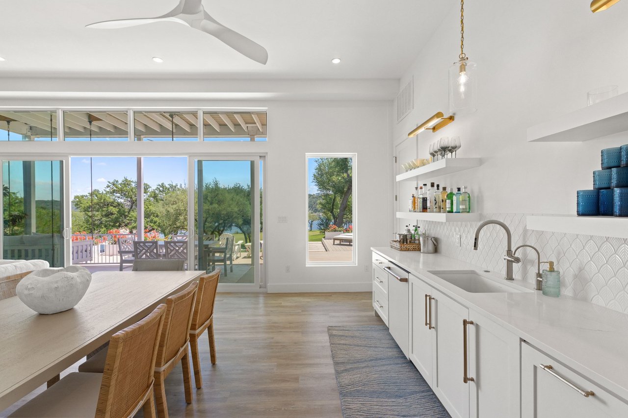 1209 Edgewater Drive