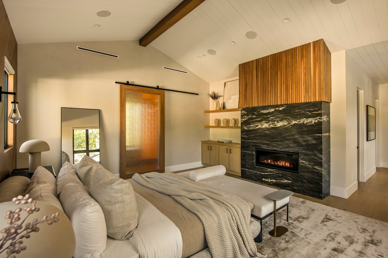 196 S Greenfield Ave, Westwood