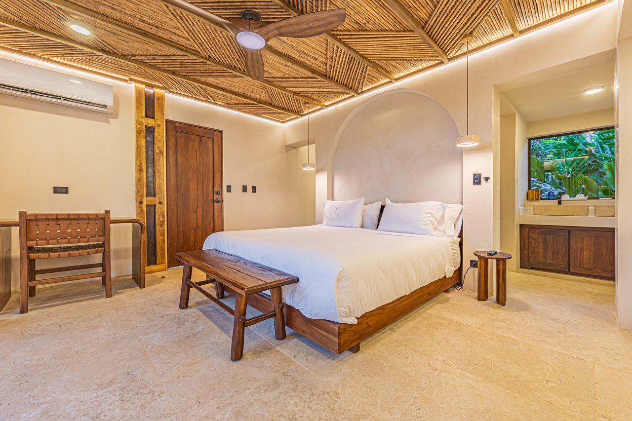 Luxury Hotel Boutique with Ocean Views | Walking distance to the beach | 13.2 Acres