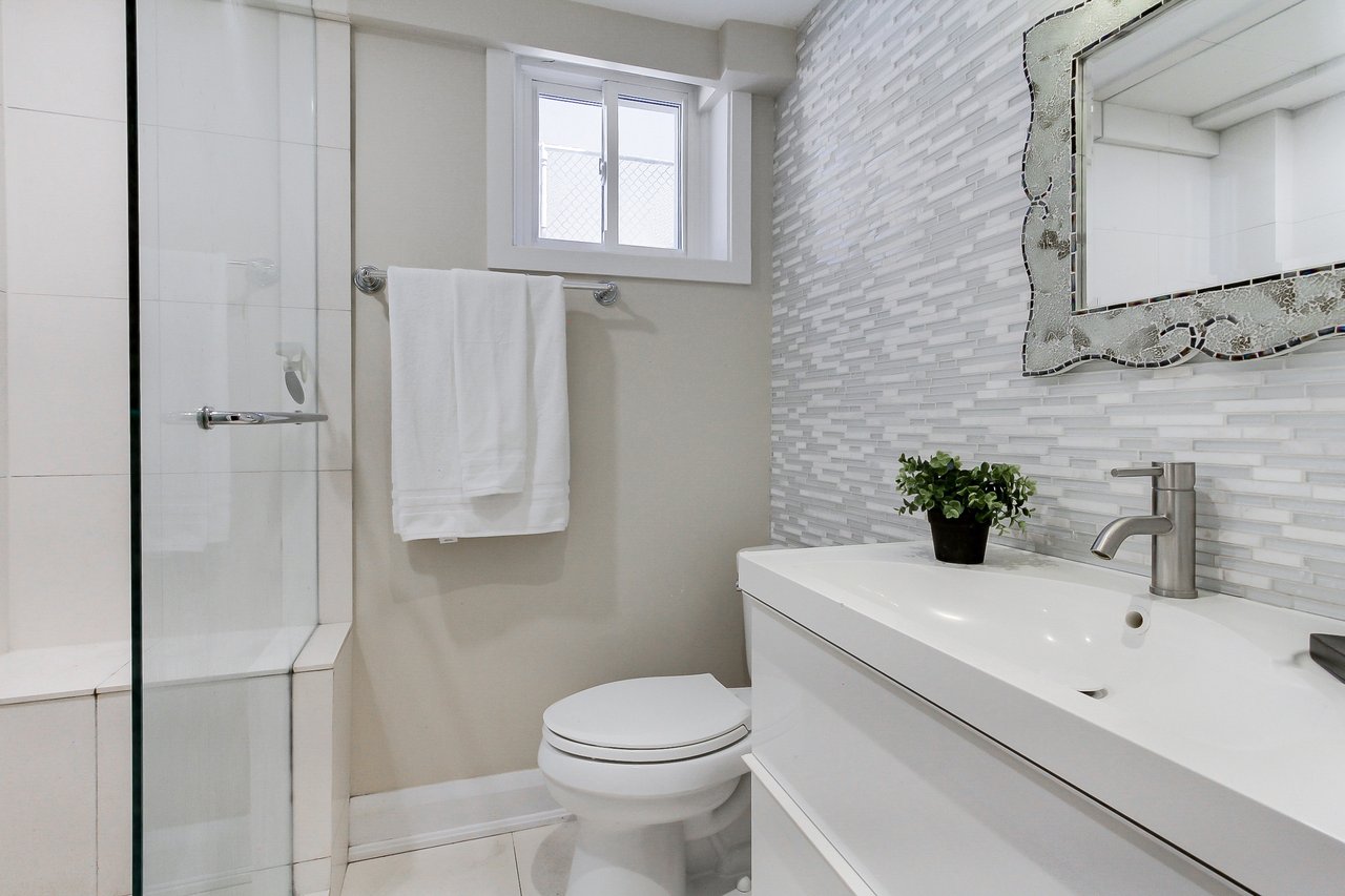 Executive/Family Home - Bathurst Manor 