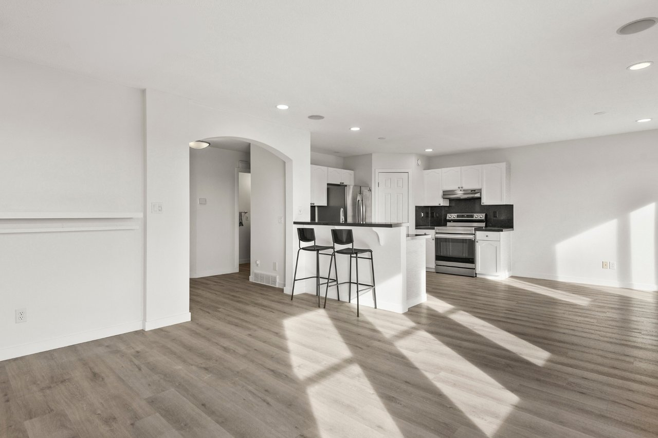 12345 Coventry Hills Way NE