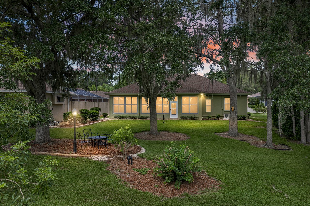 12215 WOODLANDS CIR