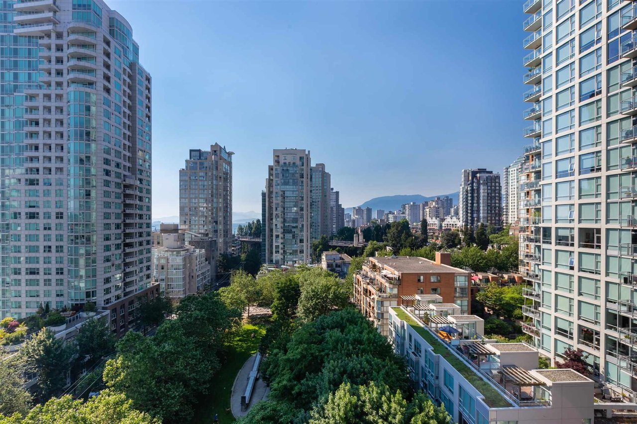 1480 Howe St, #1205
