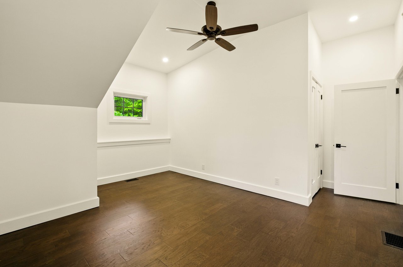 39 TODHOLM DRIVE