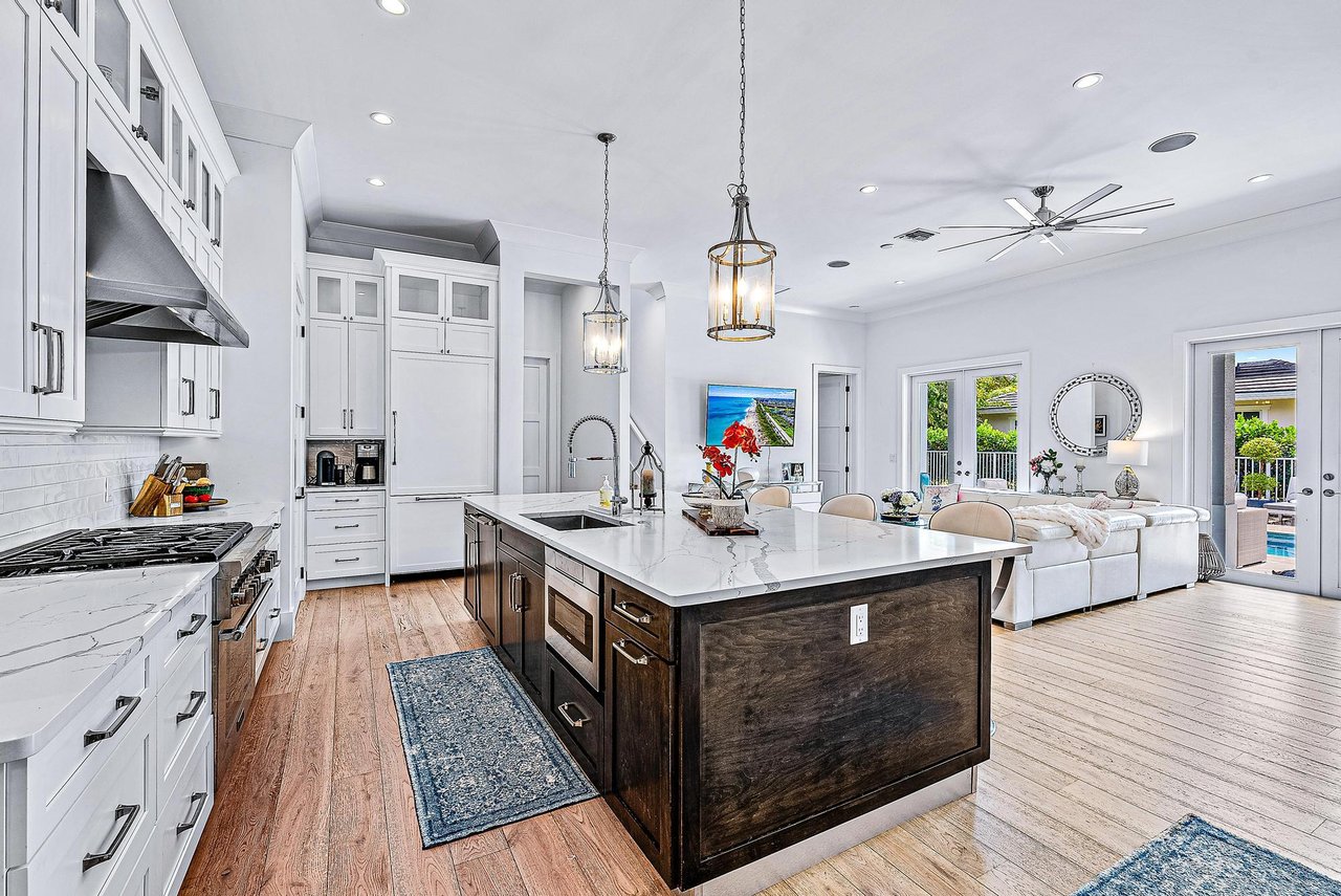 Luxury Modern Single Family Home For Rent North Palm Beach - Lynn Dachisen