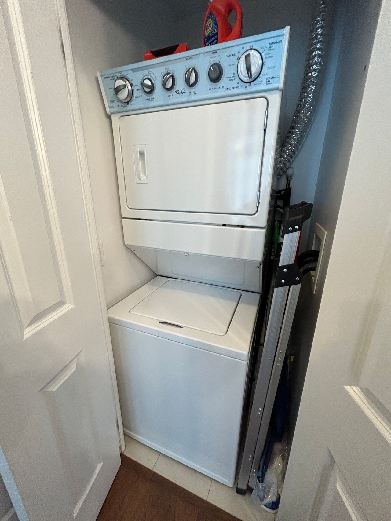530 St Clair Ave W Unit: 1605