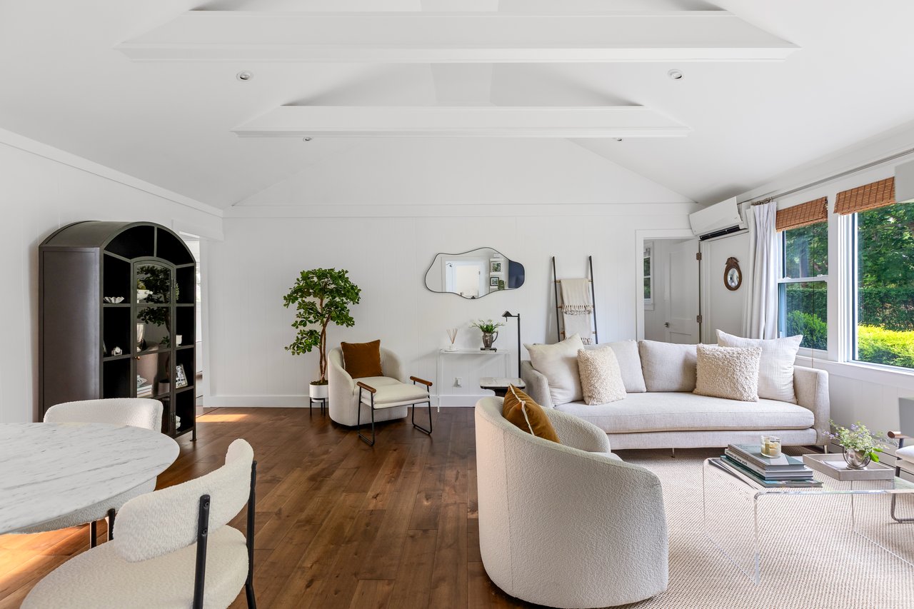 Stylish, Move-In Ready Living in Brookhaven