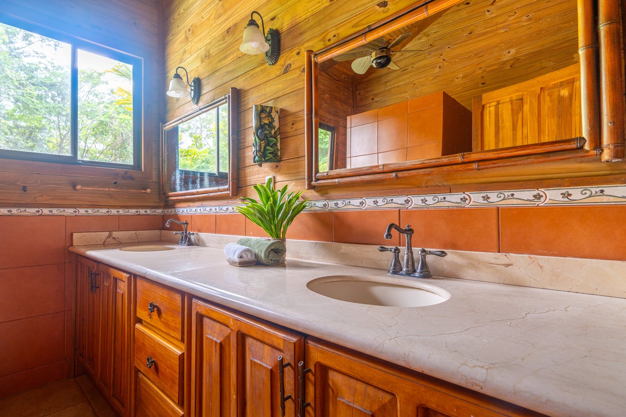 VILLA KRISTINA MARIA - 3.84 ACRES - PERLA DE BALLENA ESTATES