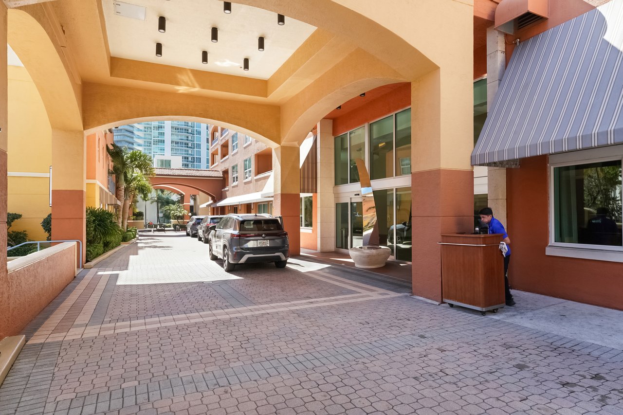 Yacht Club at Portofino Condo for Sale | Unit 1209 | South of Fifth