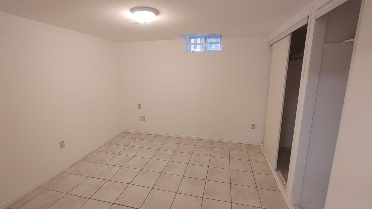 112 Trafalgar Square Lower