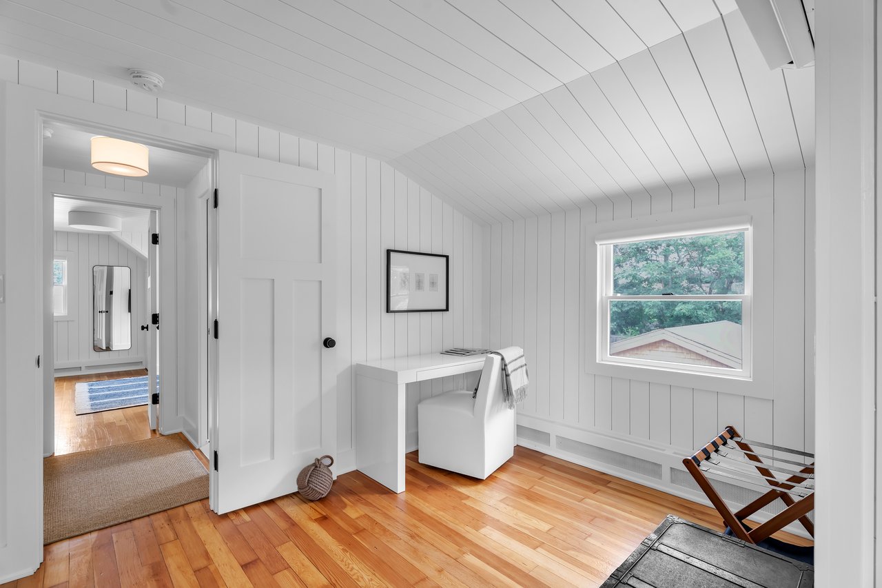  Stylish Cape Cod Retreat