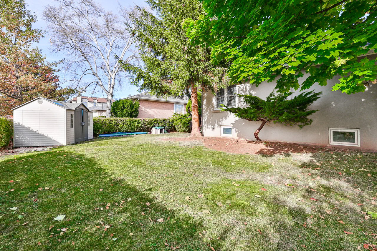 2063 Hixon Street, Oakville