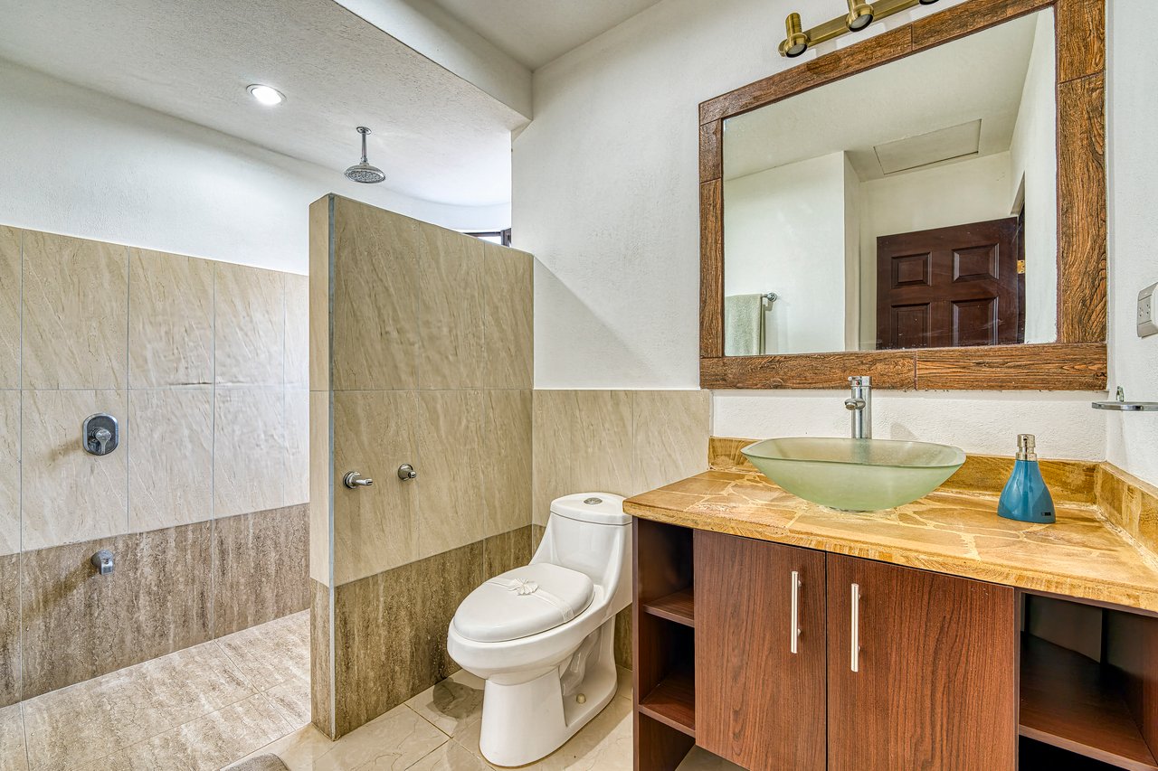 Casa Pura Vida 37 | Charming Villa in Playa Lagarto Eco-Development