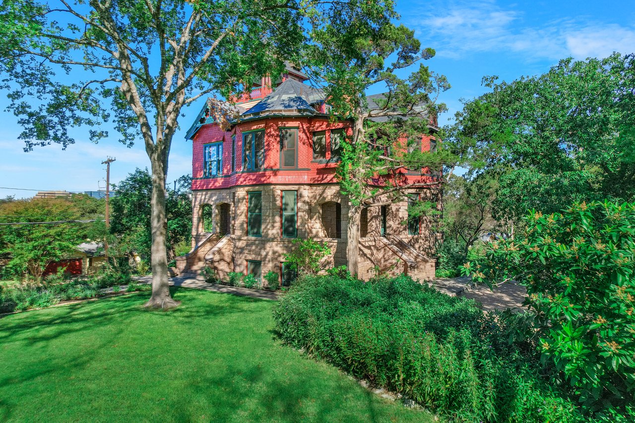 400 Academy DR