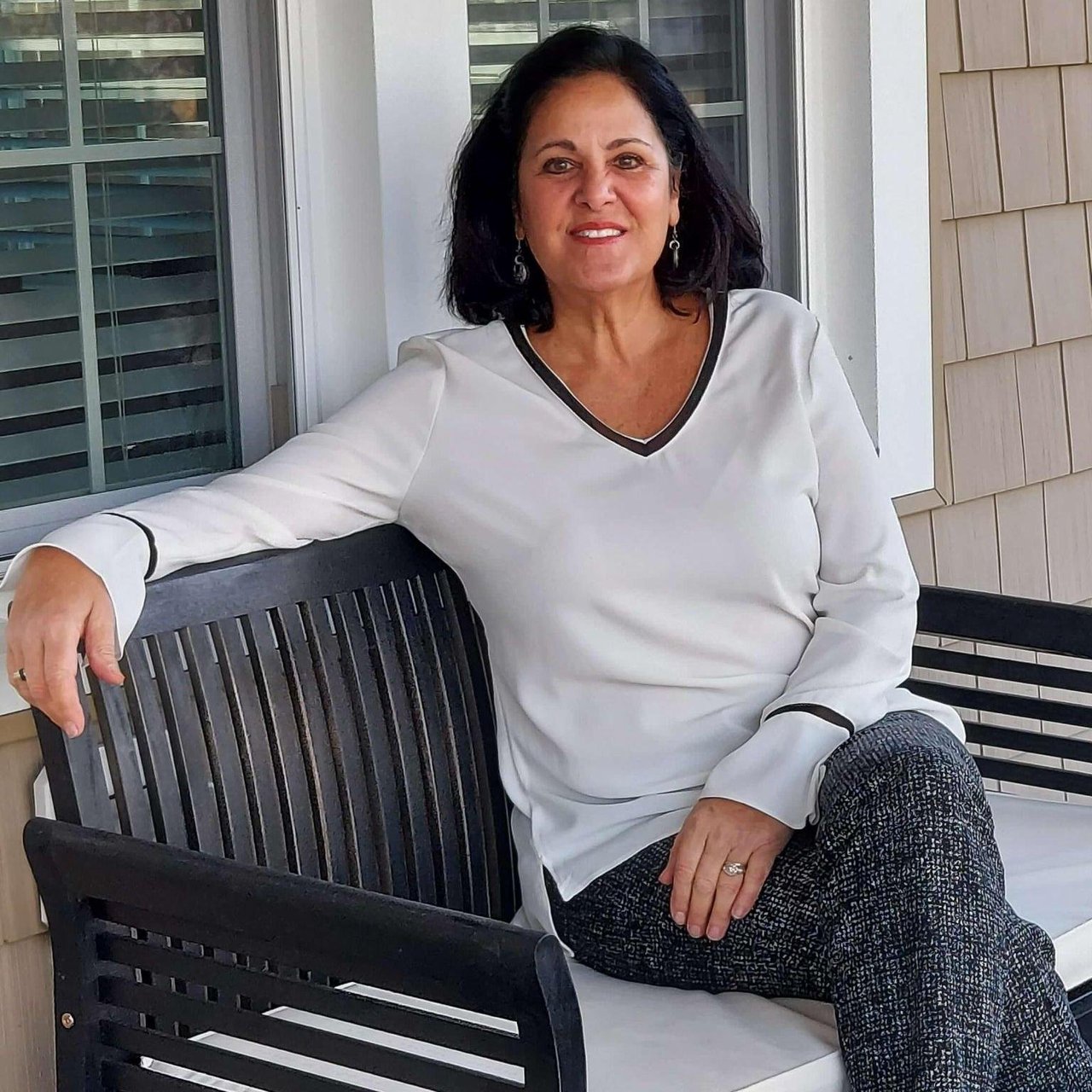 Denise Karas Lewes, DE Real Estate Agent Headshot