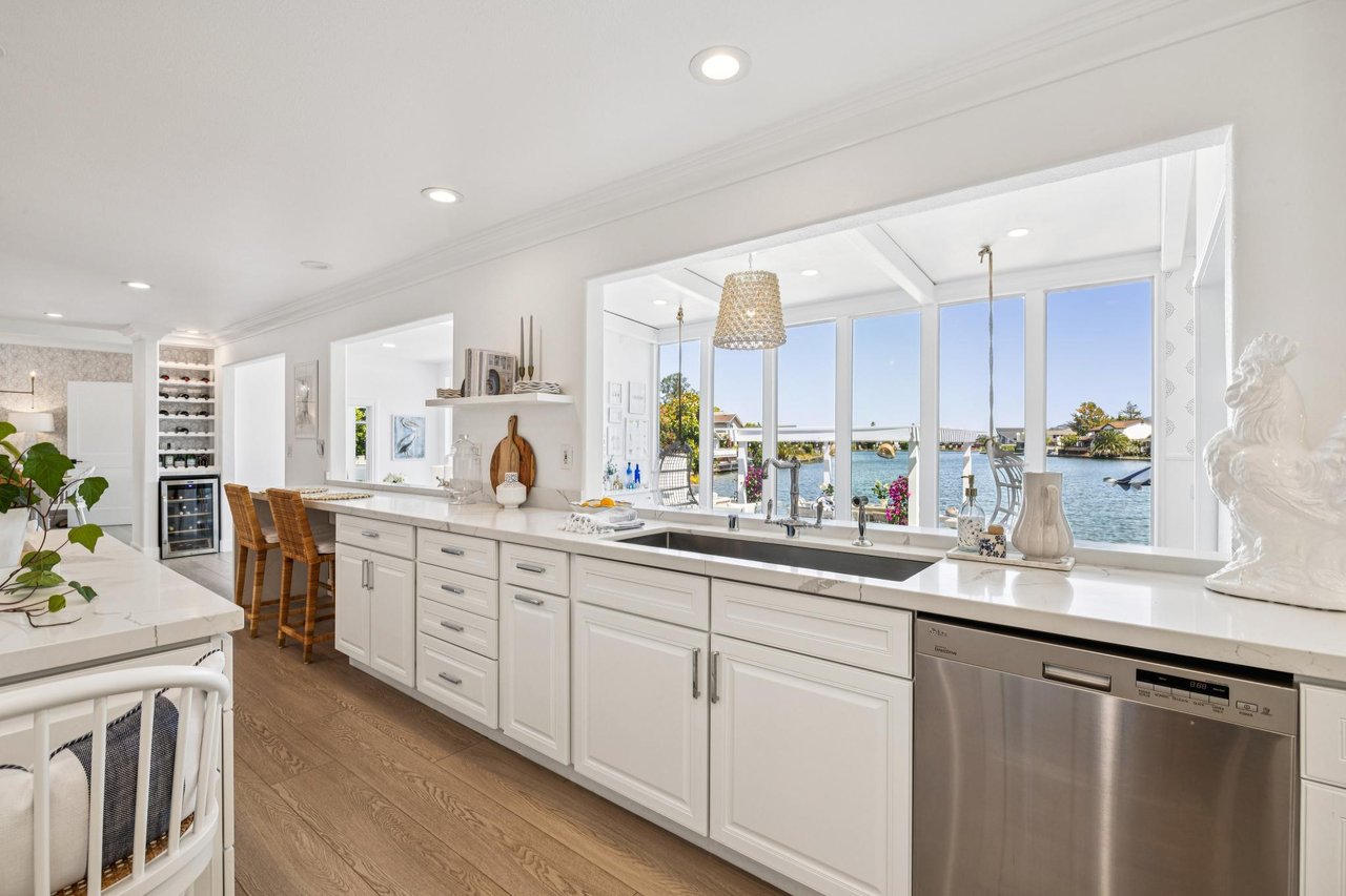 427 Riviera Circle