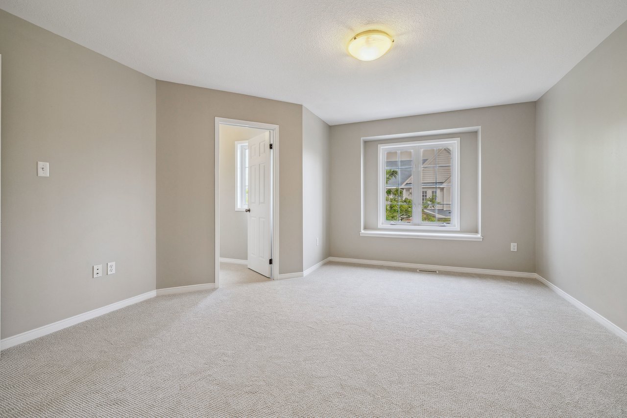 Freehold Townhouse on Quiet Court