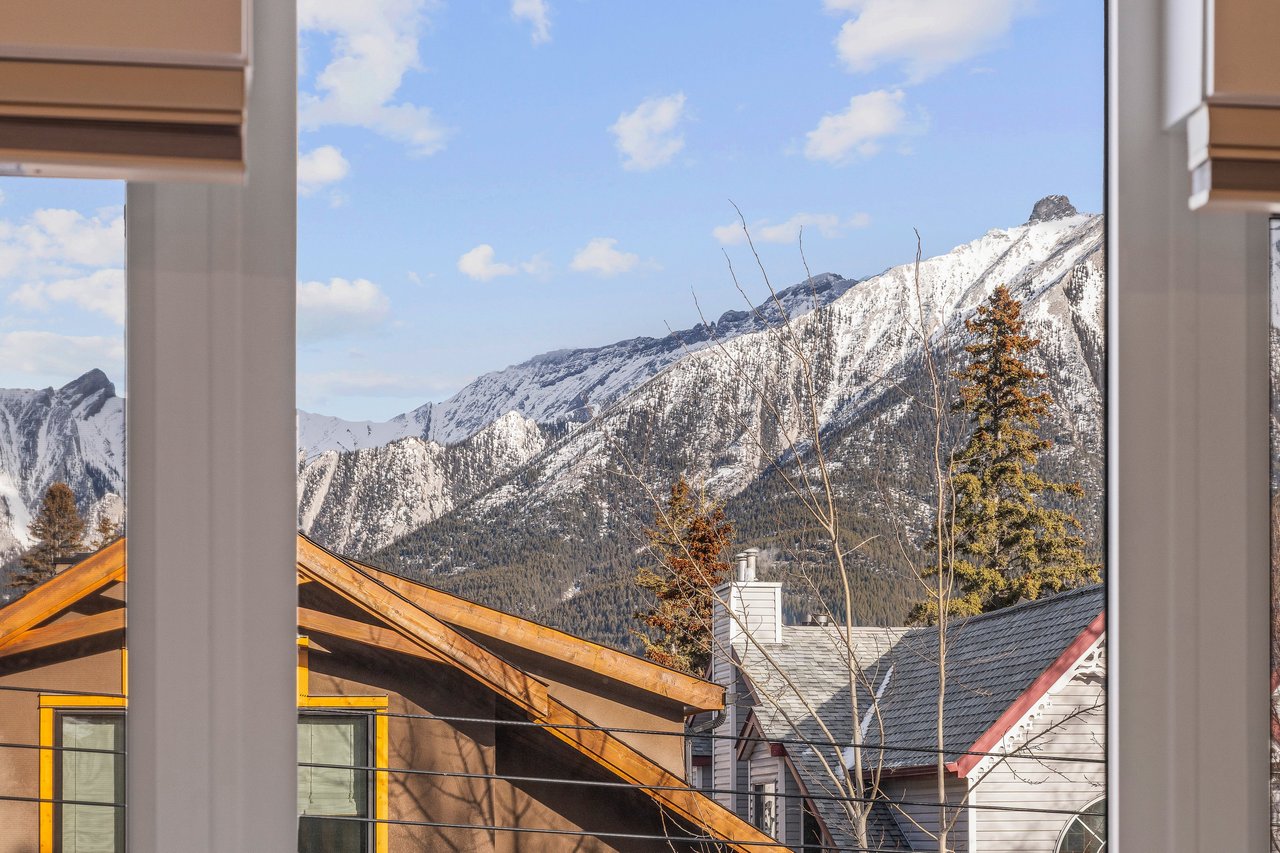 810 3rd Street Unit: 4