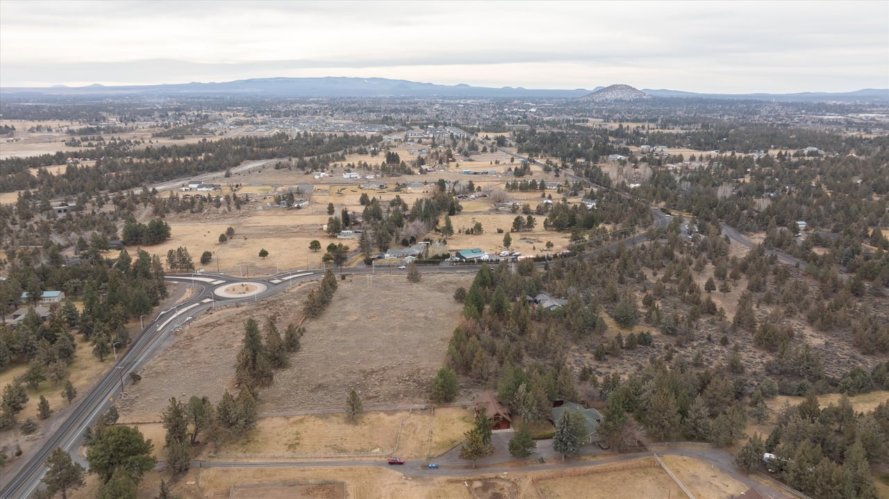 63545 Deschutes Market