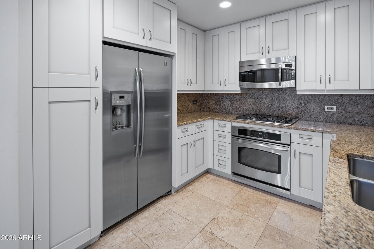 7161 E Rancho Vista Dr, #1004