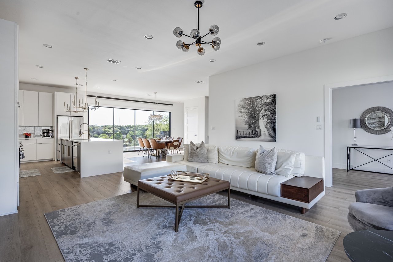 3138 Chisholm Trail