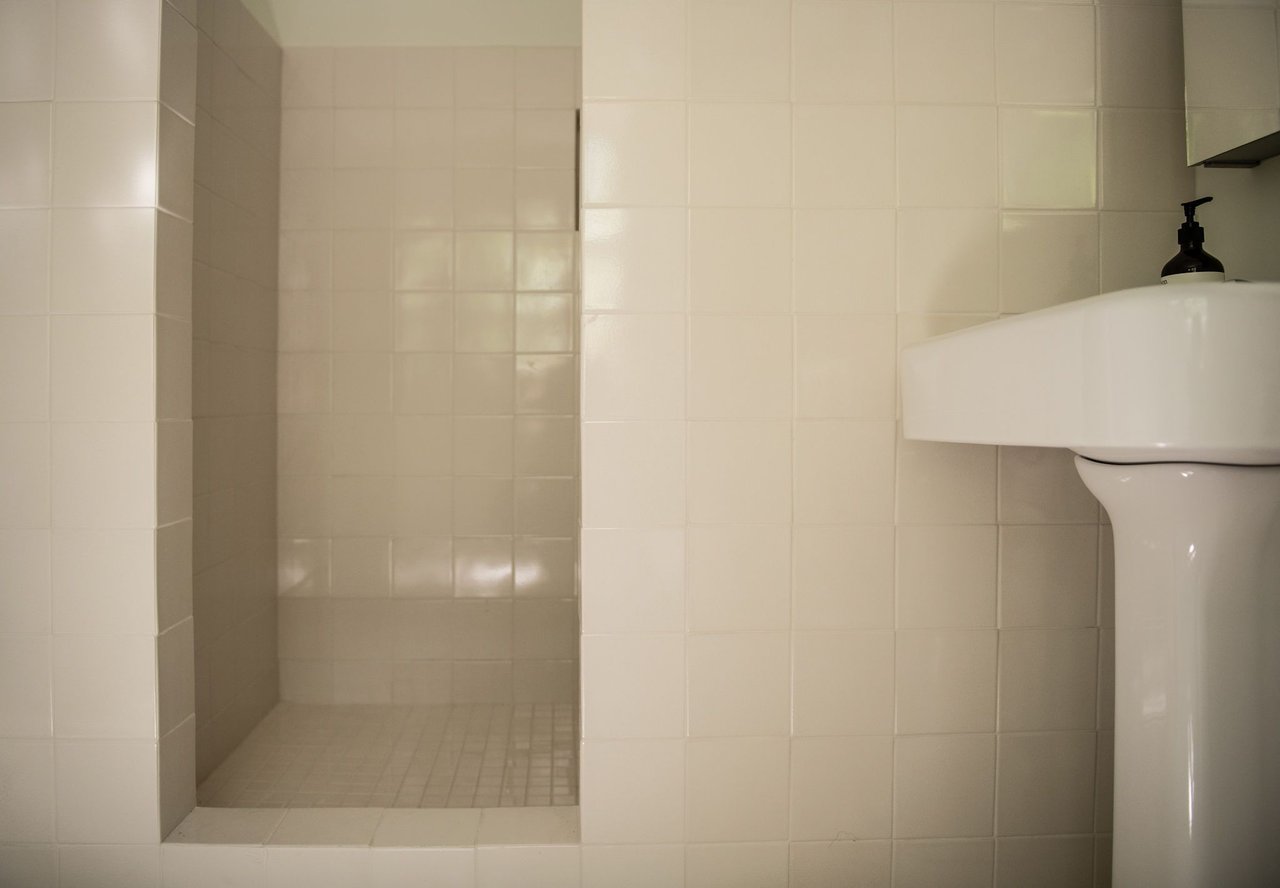 276 Chestnut Hill Road, Woodstock