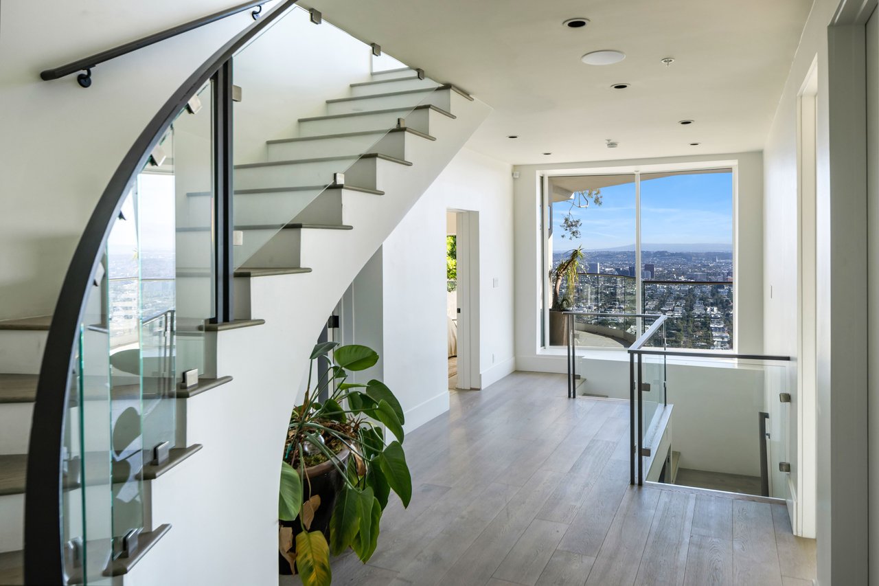 8572 Hillside Ave, Sunset Strip