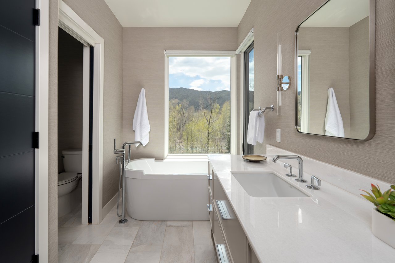 22856 Two Rivers Road