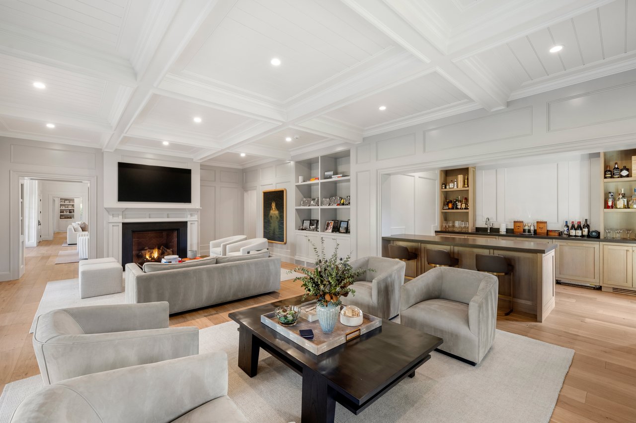 Stunning Residential Estate in Osterville 