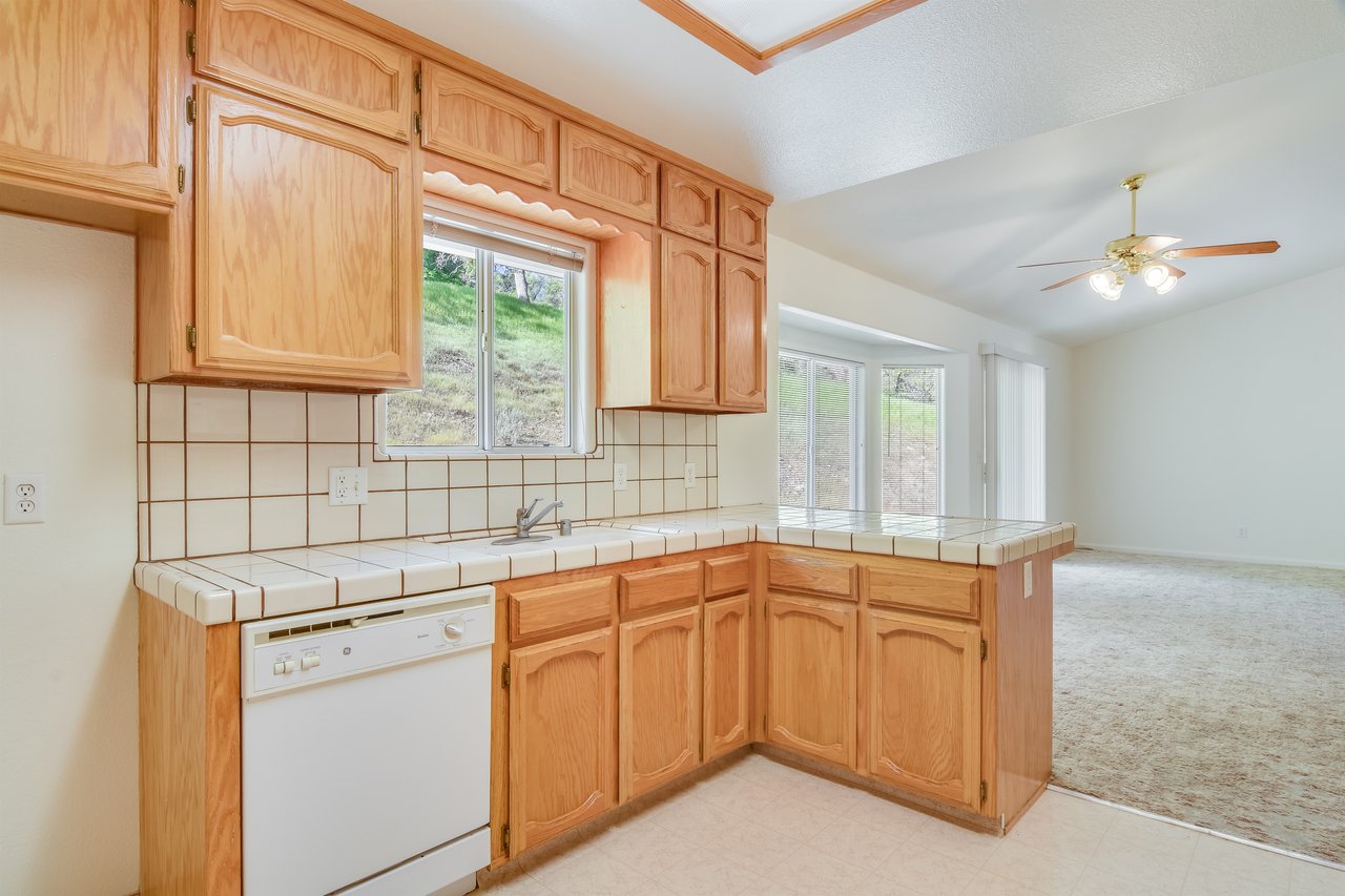 27557 Paradise Valley Lane Clovis California 93619