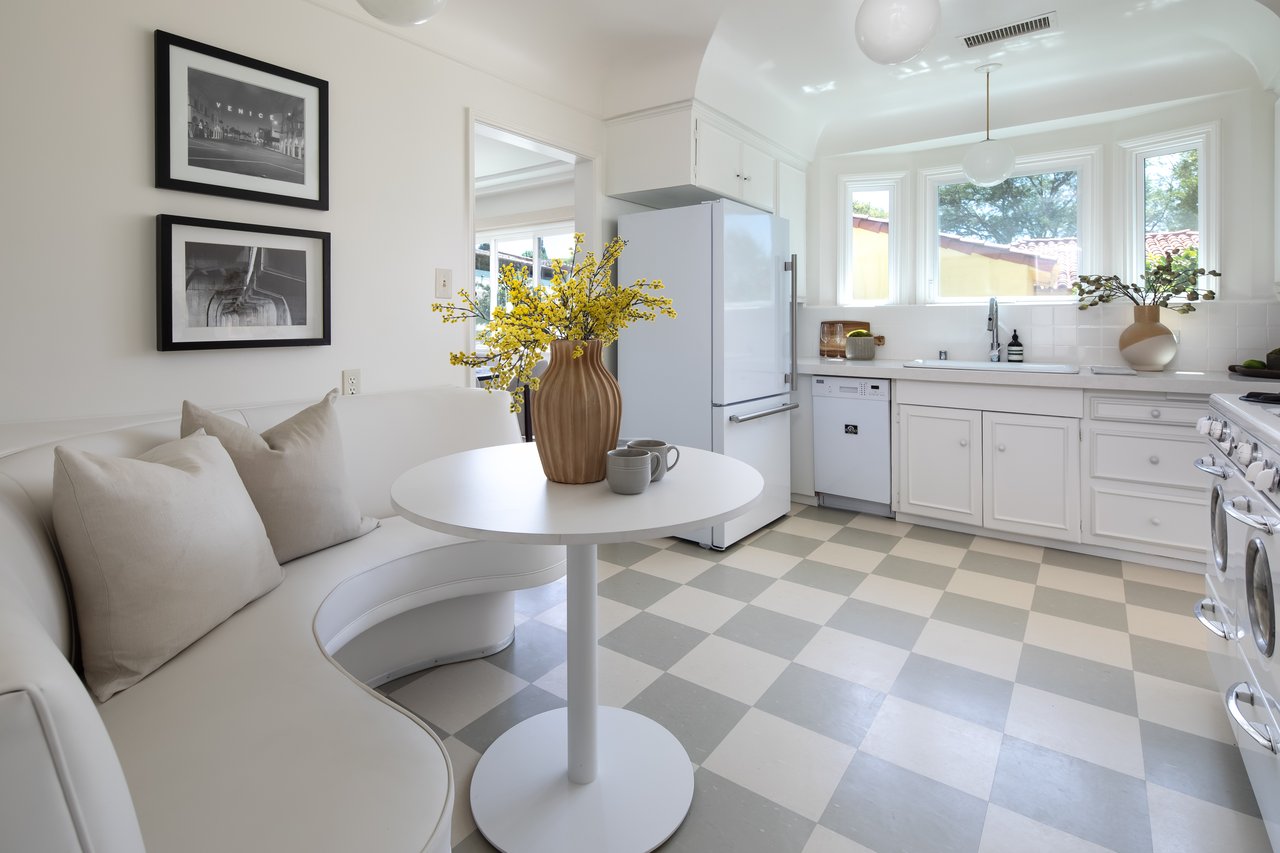 3987 Roxton Ave, Leimart Park