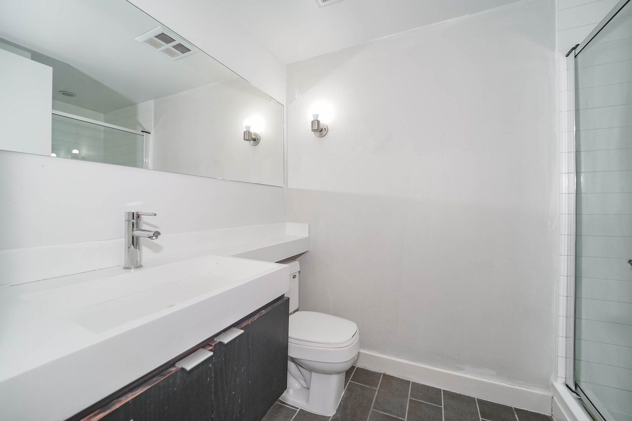 4K Spadina Ave 621