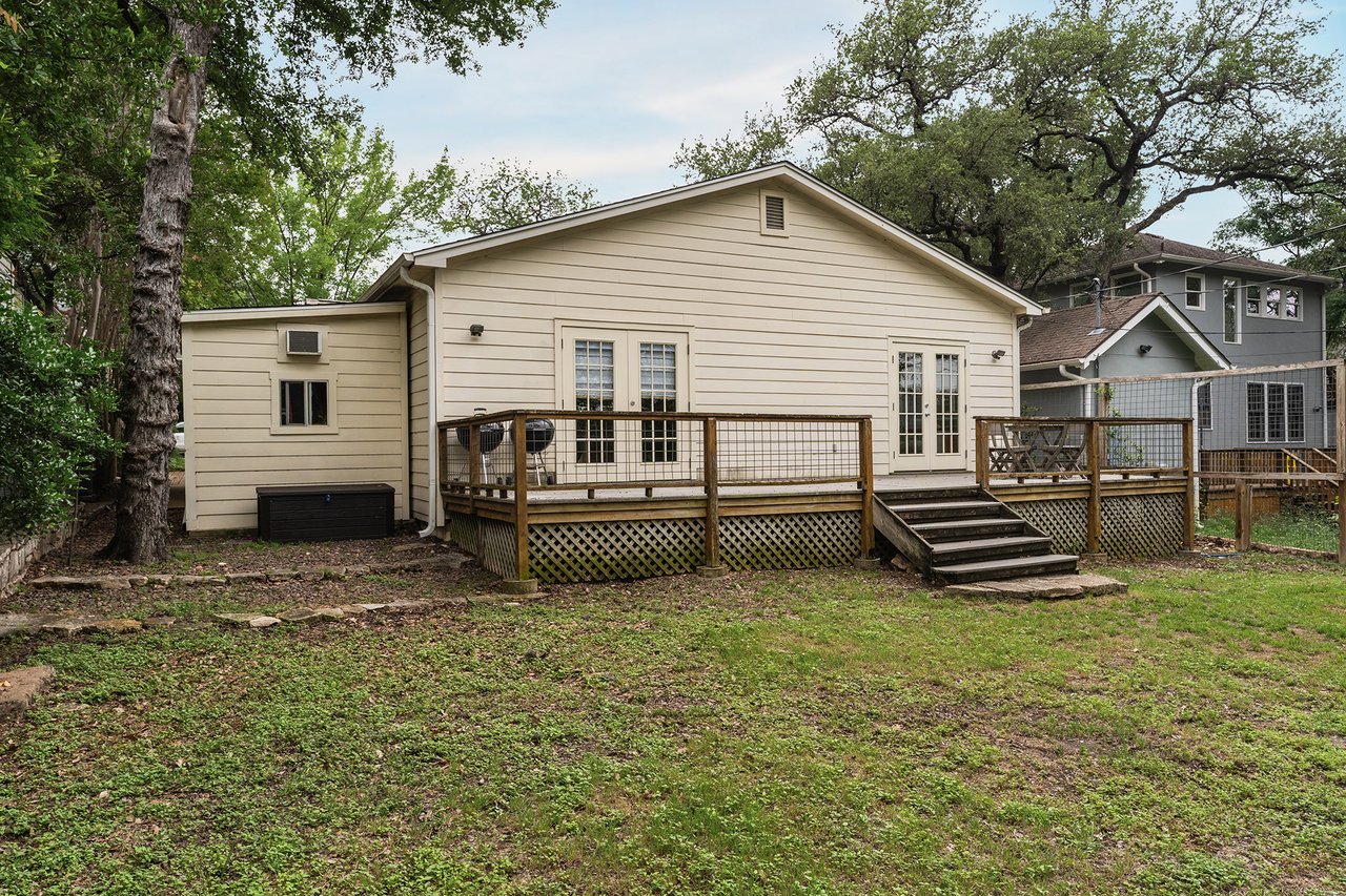 1204 W 22 1/2 ST