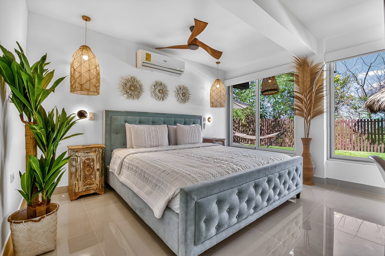 Casa Pochote | Artisan Luxury Villa in Tamarindo | Pool, Jacuzzi & Langosta Beach Club Membership Included