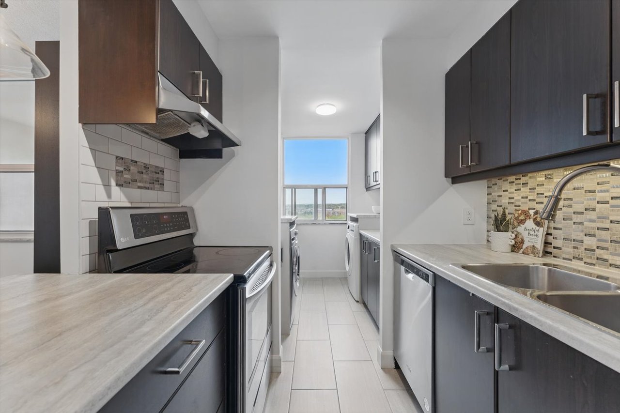 966 Inverhouse Dr 709