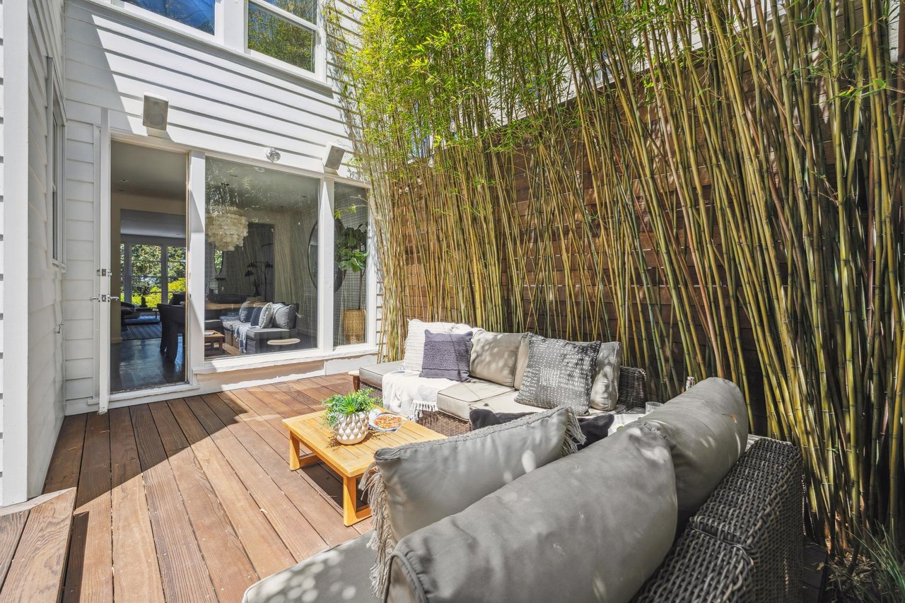 2111 Vallejo St