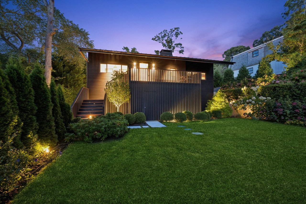 18 Knoll Rd
