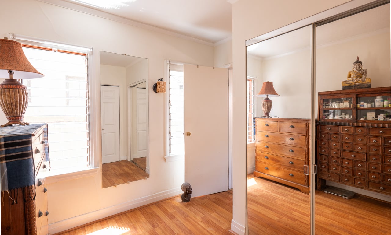 8921 Rosewood Ave, West Hollywood