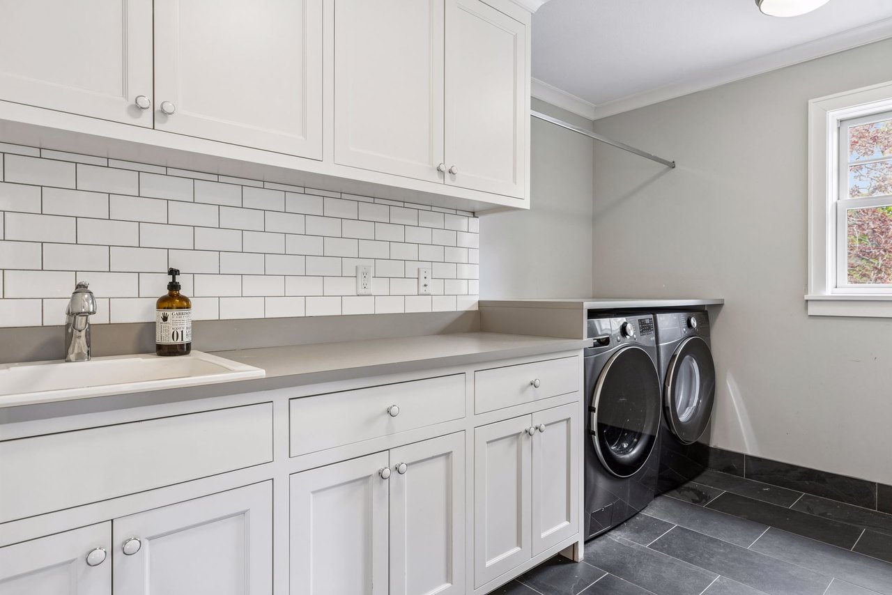 5116 Skyline Drive, Edina