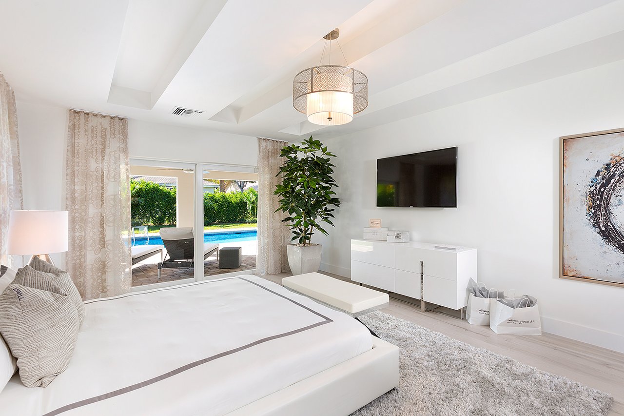 2367 Queen Palm Road