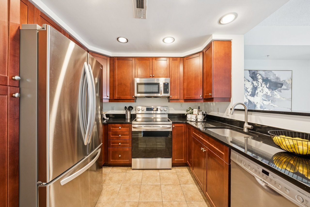 1111 11th St NW